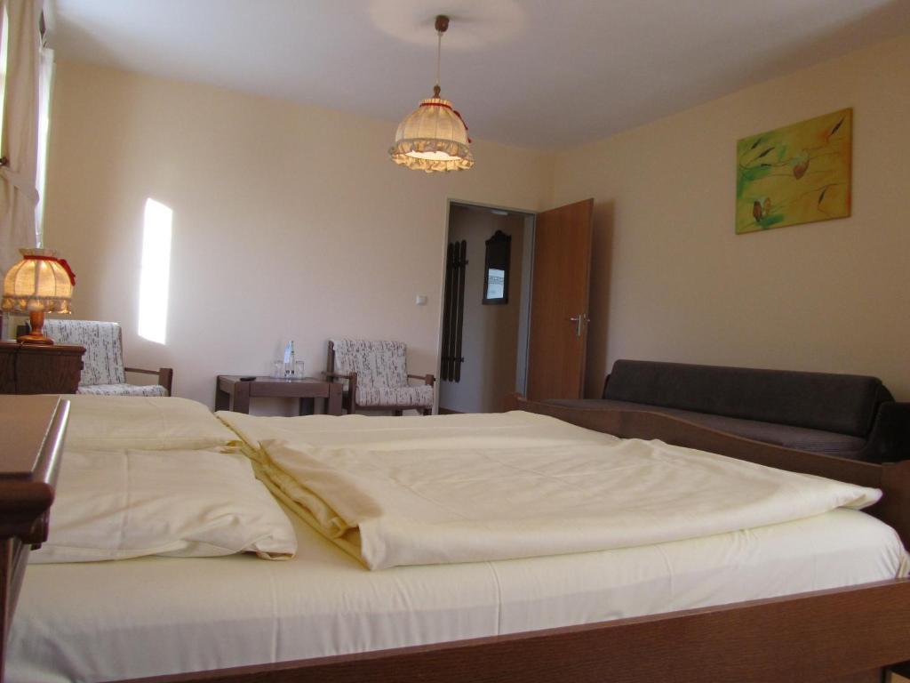 Hotel Gasthof Humplbraeu Wolfratshausen Room photo