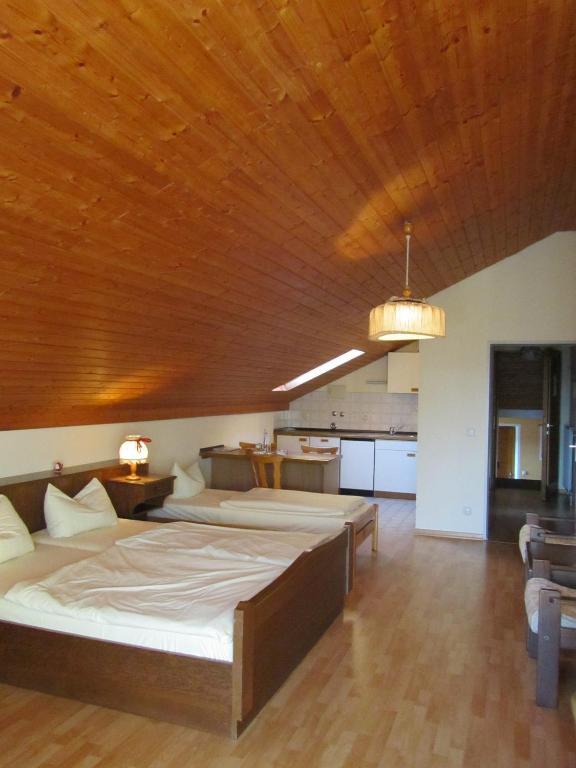 Hotel Gasthof Humplbraeu Wolfratshausen Room photo